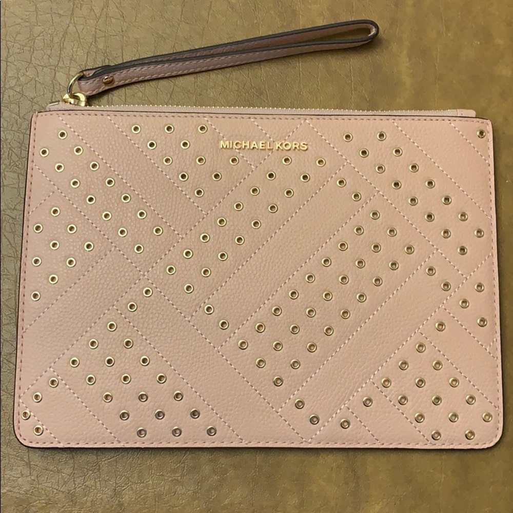 ***New*** Michael Kors XL Clutch